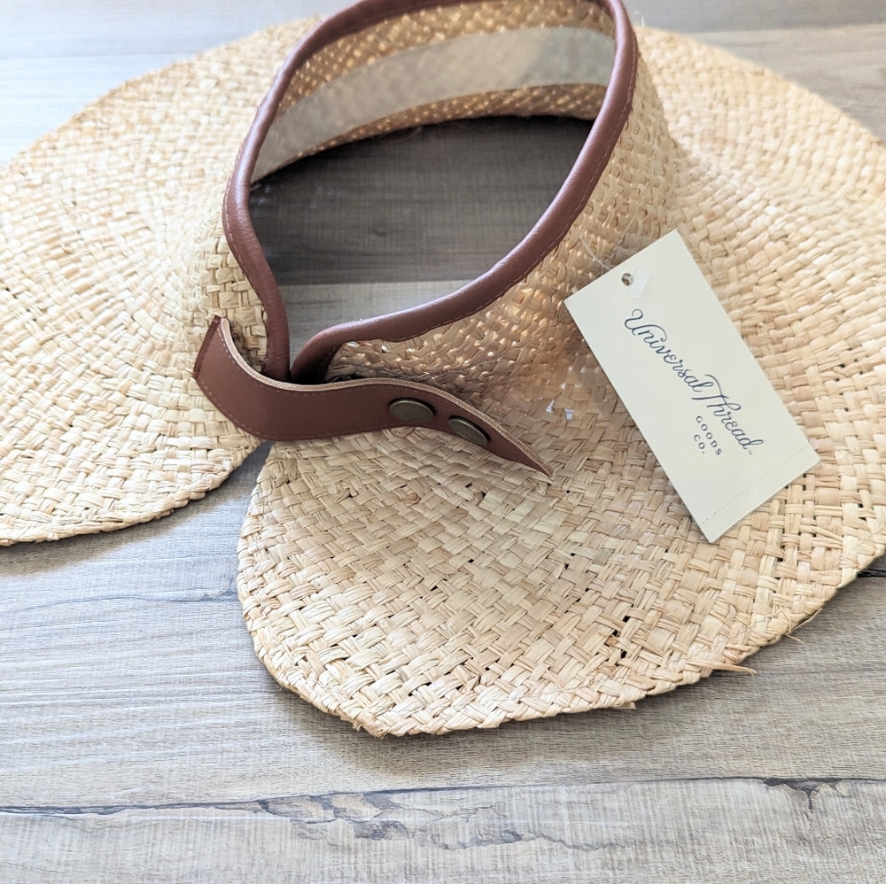 **SOLD** Universal thread adjustable sun hat visor
